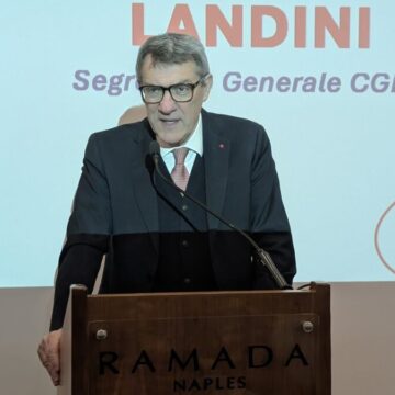 Il voto è la nostra rivolta! Parte da Napoli la campagna referendaria in Campania con Maurizio Landini